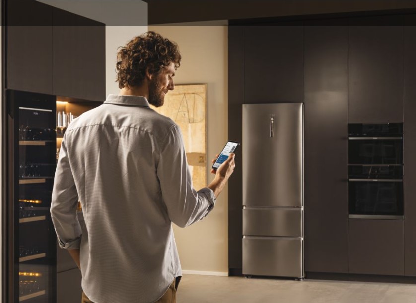 HAIER Réfrigérateur combiné 483 L super silent classe D finition Platinum