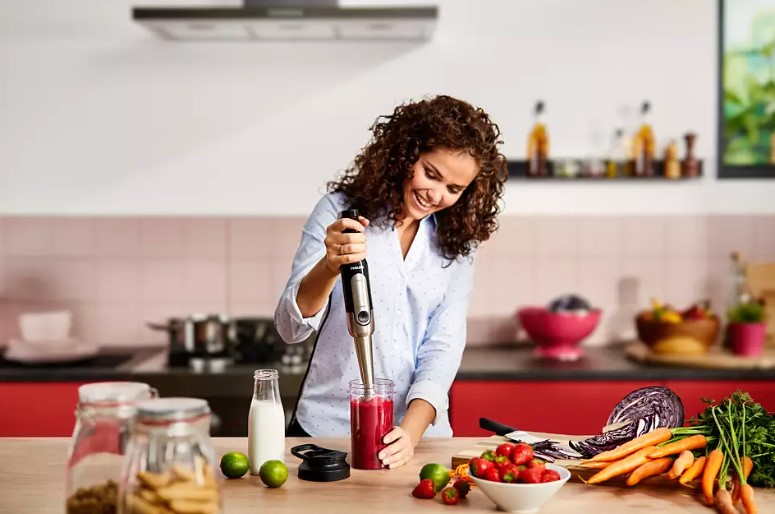 Mixer plongeant Philips avec batteur et bol mini hachoir