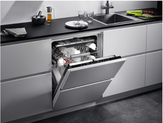 AEG Lave vaisselle totalement intégrable 14 couverts Grade A