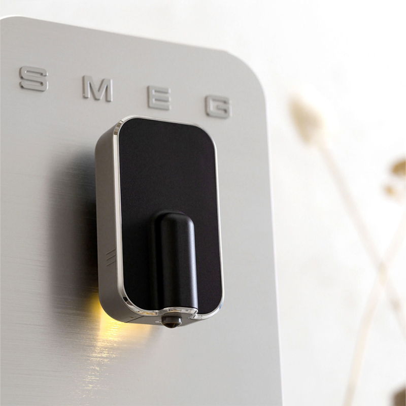 SMEG machine à Machine à café avec broyeur Années 50 - Noir mat