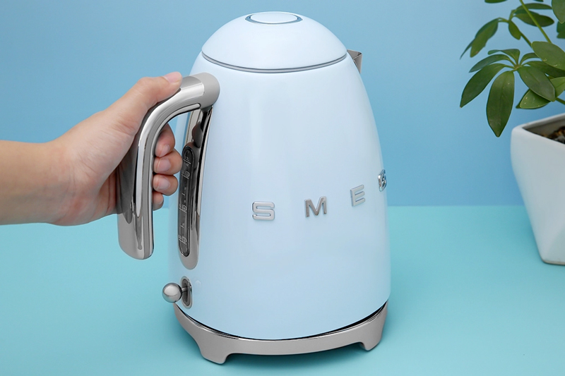 SMEG bouilloire Années 50 - Bleu Azur