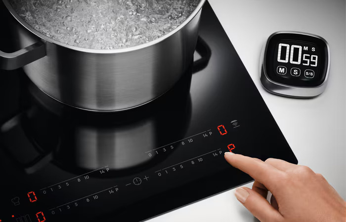 ELECTROLUX Plaque de cuisson induction 3 feux IDE6342KC