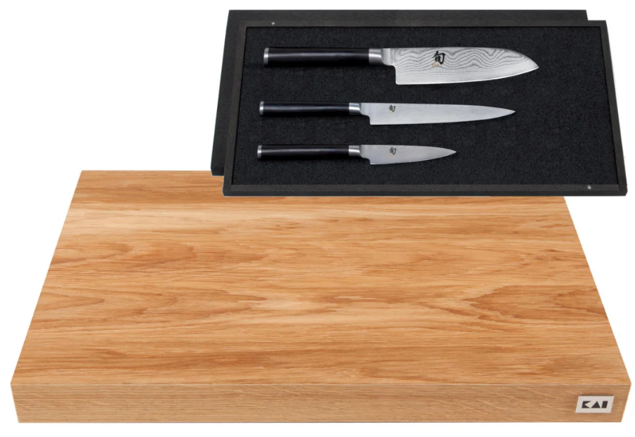 KAI Set de 3 couteaux Shun avec planche en chêne